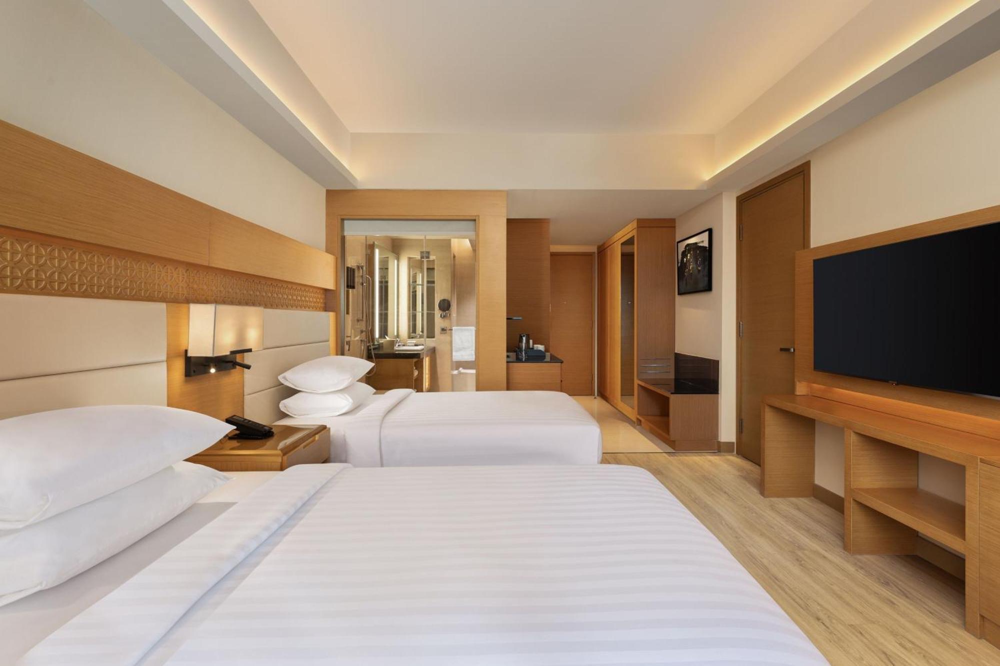 Courtyard By Marriott Shillong Hotel Exterior foto