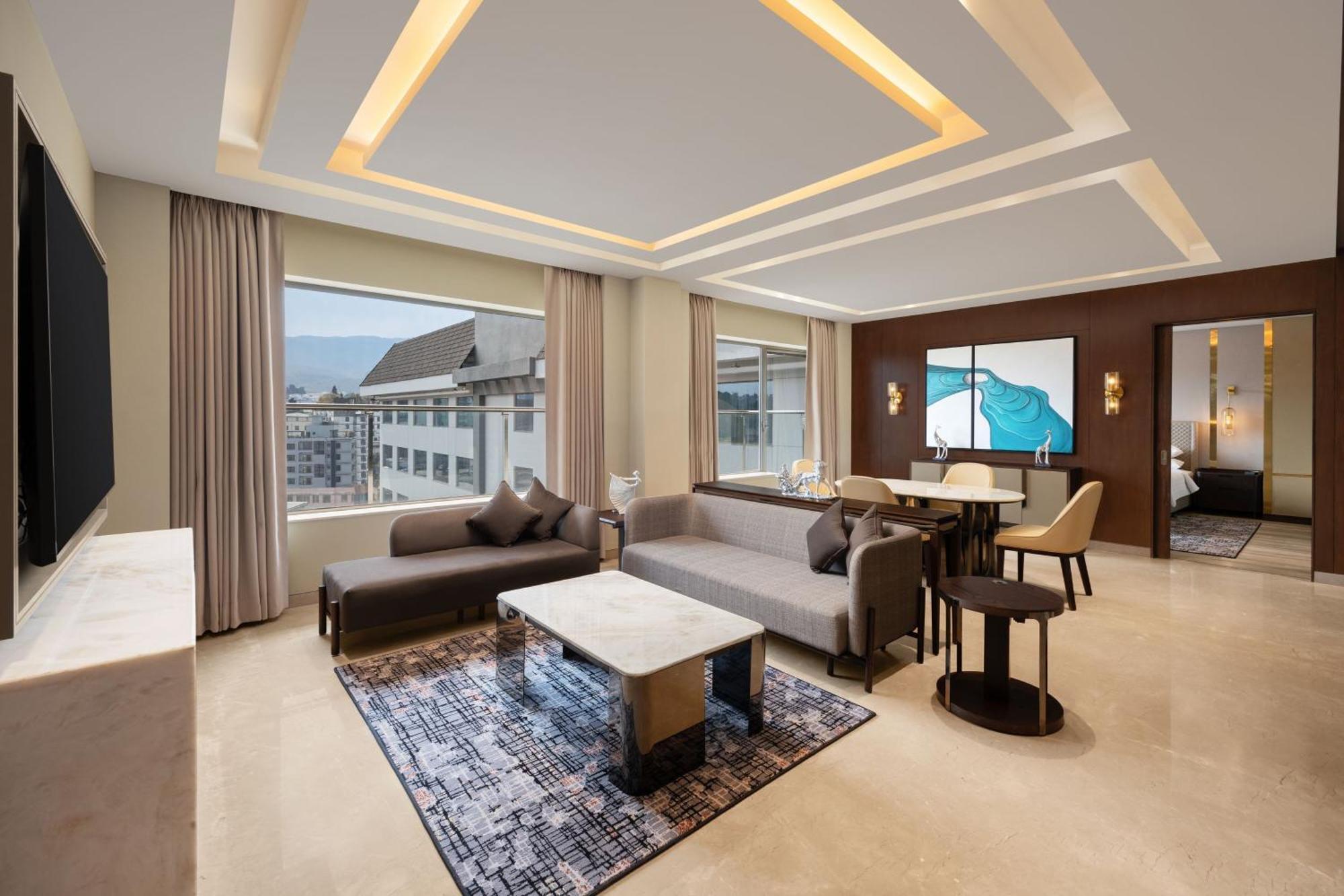 Courtyard By Marriott Shillong Hotel Exterior foto